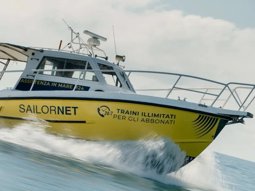 Equipaggio Sailornet durante un intervento di assistenza